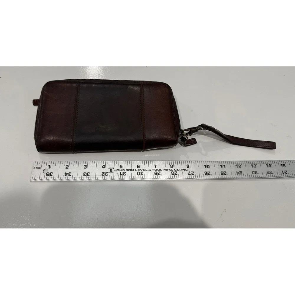 Duluth Trading Co Dark Brown Leather Zip Around Wristlet Wallet Clutch Organiser